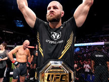 Ex-UFC champ Jiri Procházka eyes late summer return