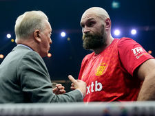 Frank Warren Revisits Usyk vs. Fury Rematch Judging Controversy