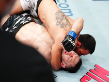 UFC 315: Benoit Saint Denis submits Kyle Prepolec with arm triangle choke