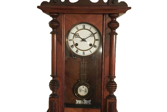 Elegante Wand-Pendeluhr