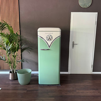 Gorenje Retro Kühlschrank „VW Bulli Edition“ in Mintgrün