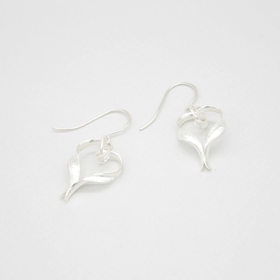 Ripple Heart Drop Earrings Top view