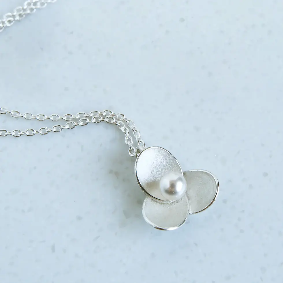 Trillium Flower Pendant