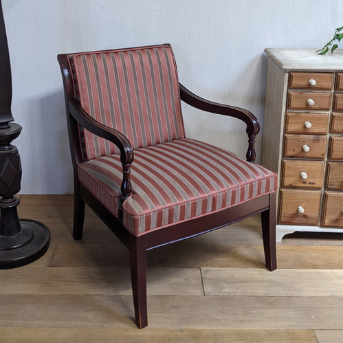 おまけ一枚付き！フランスヴィンテージ・柊柄 Choisy le Roi ショワジールロワ 大きめ カップ フランス