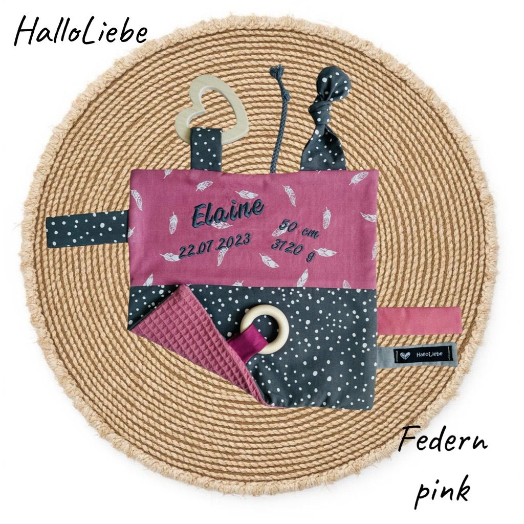 Personalisiertes Knistertuch "Federn pink"