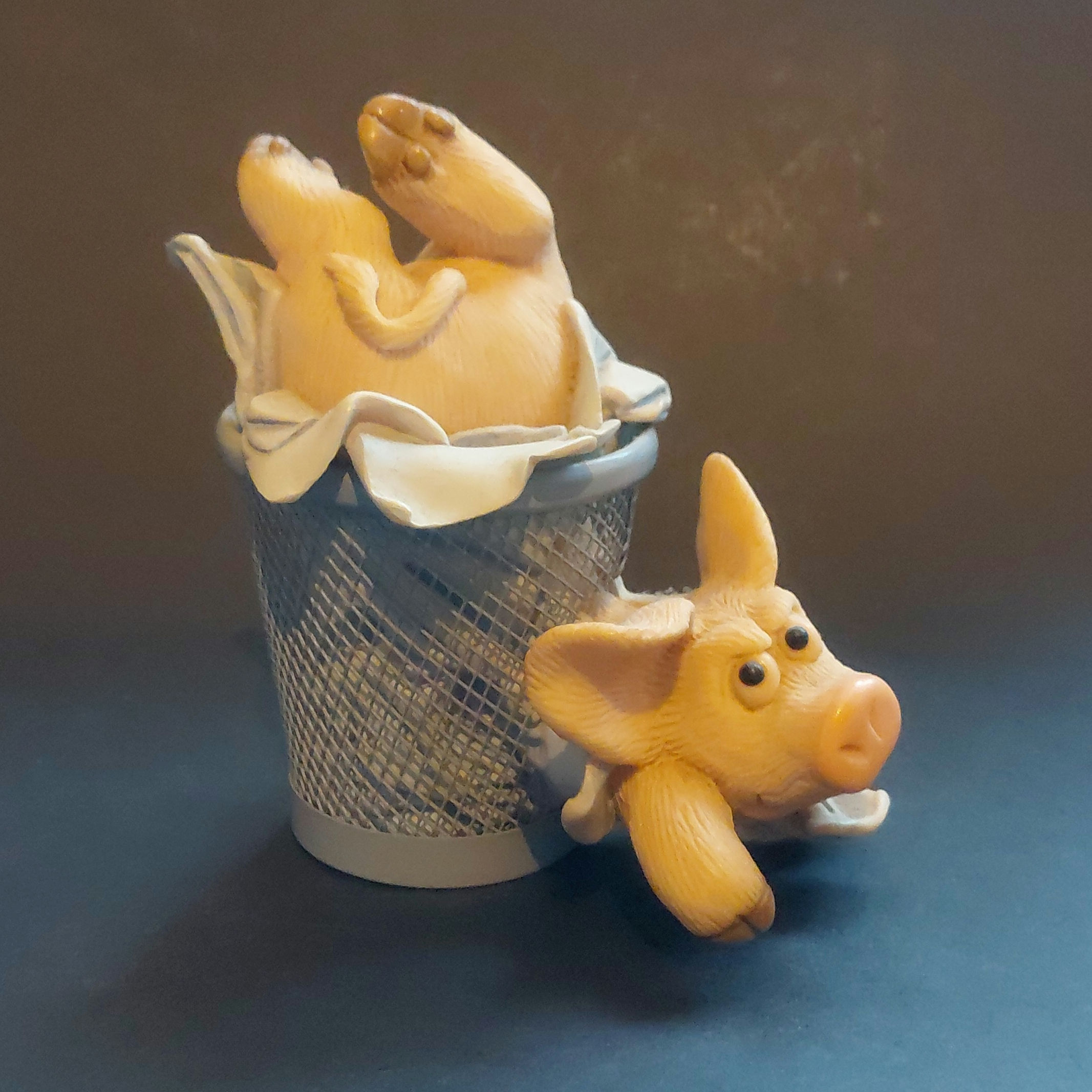Piggin Basket Case 14134 Collectable by David Colbridge