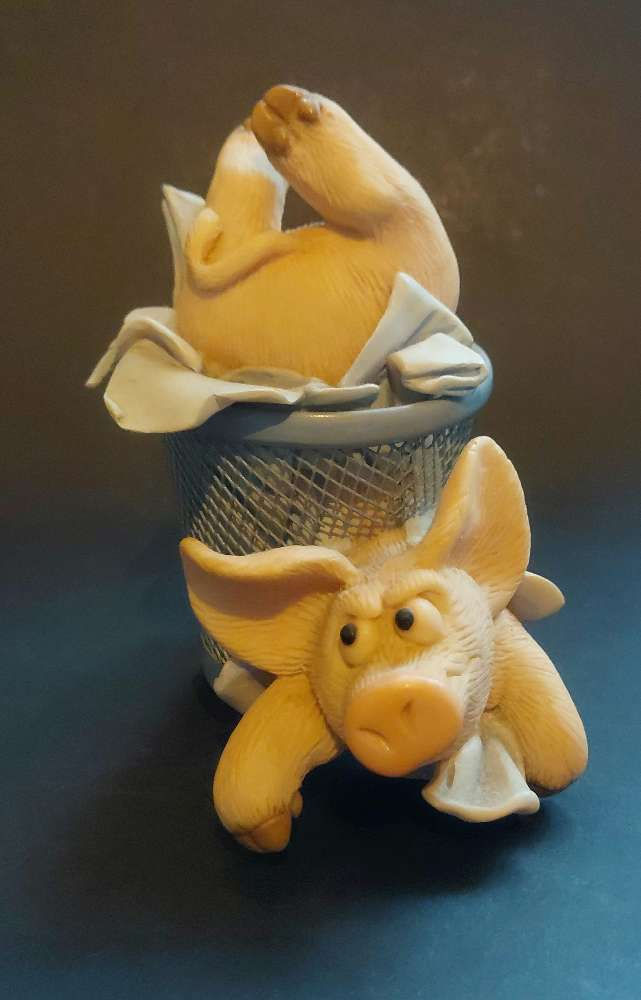 Thumbnail: Piggin Basket Case 14134 Collectable by David Colbridge