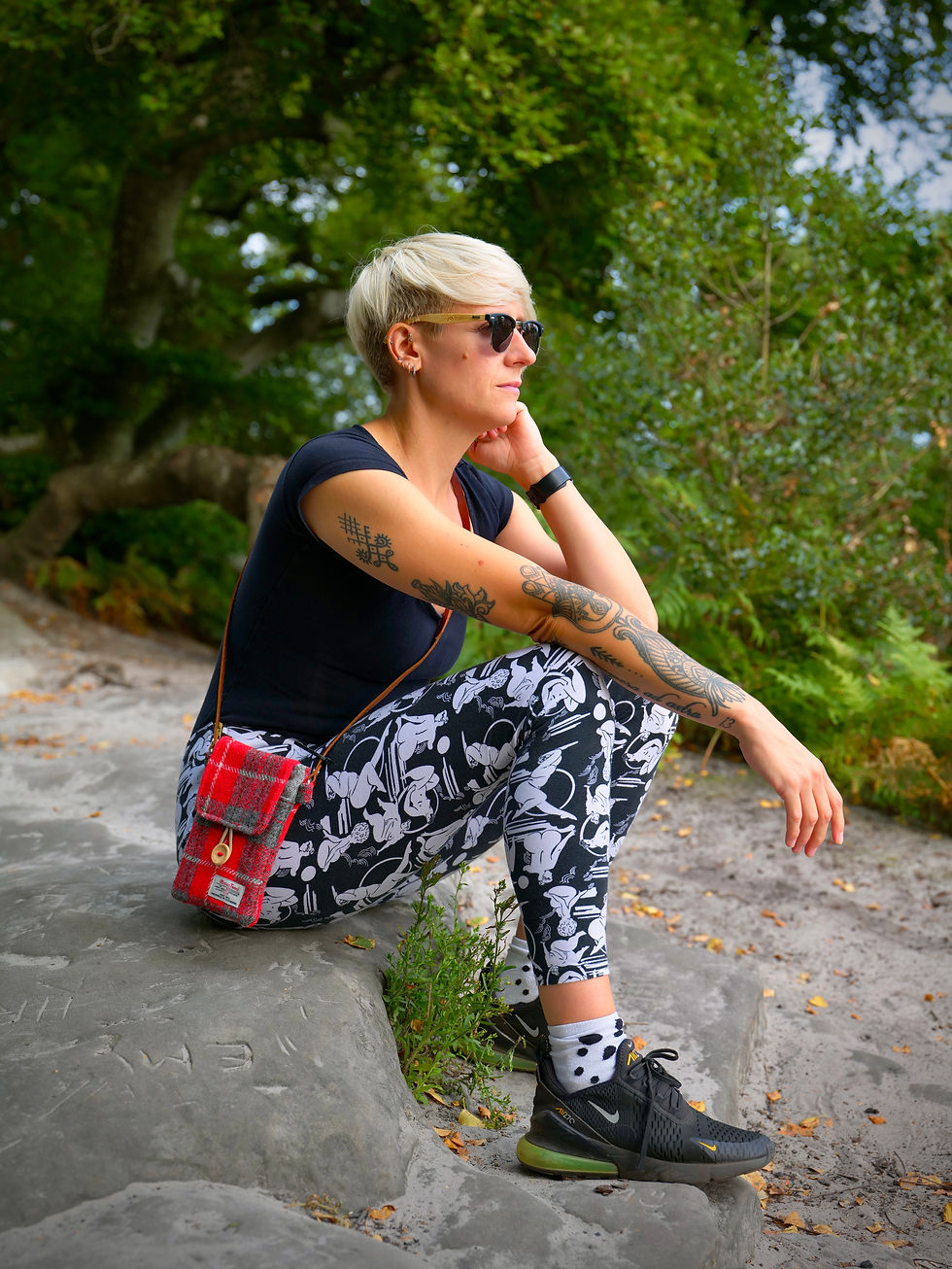 TG Harris Tweed Shoulder Handy Bag -Lake Wood Lifestyle by WATT STUDIO