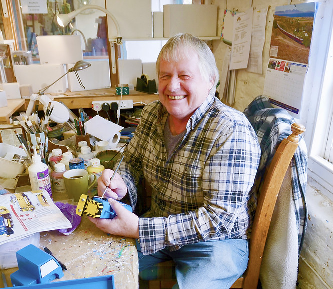 IAIN RUSSELL Portrait.jpg