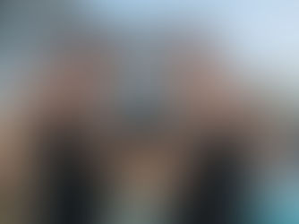 Two IV nurses with syringes in LA