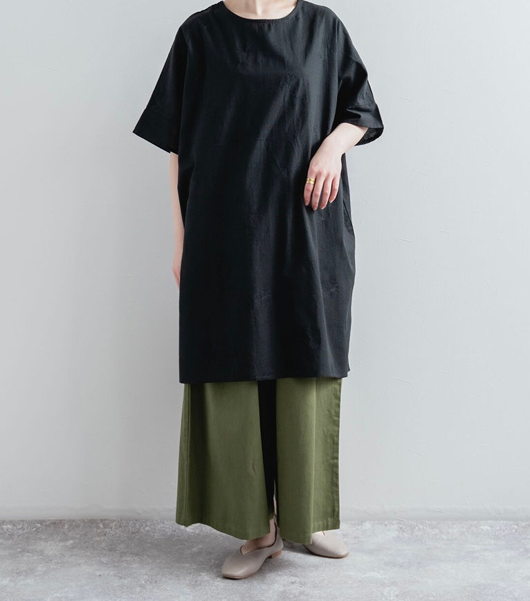 縮圖：A0046 Embroidery One-piece