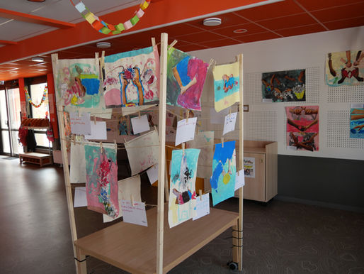 Les Mains qui racontent : un projet artistique EAC avec 12 classes de Nevers