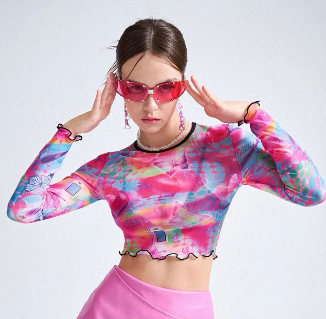 Crop Top 2000’s rosa manga larga