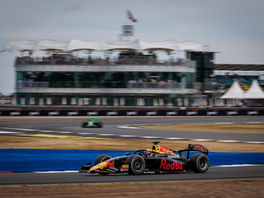 Pepe firma una gran remontada y cierra Silverstone en zona de puntos.