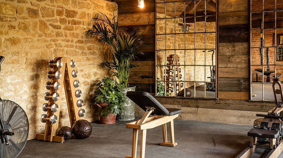 rustic-gym-decor.jpg
