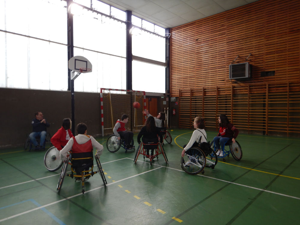 //SENSIBILISATION LOUISE MICHEL//