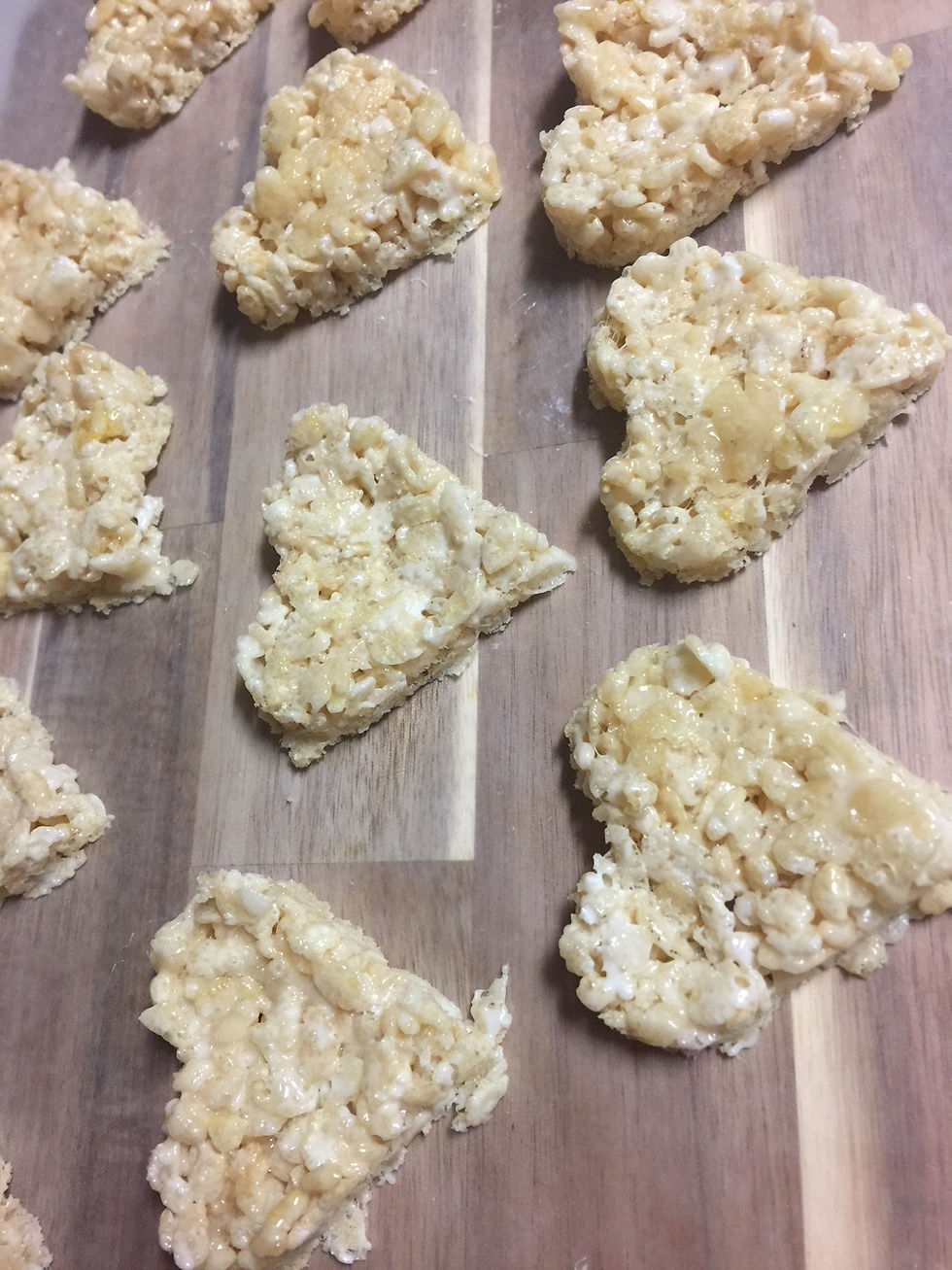 What kid wouldn't love opening up their lunch box to discover these delicious heart-shaped Rice Krispie Treat? Put a smile on your little one's face with this quick and easy Valentine's treat!