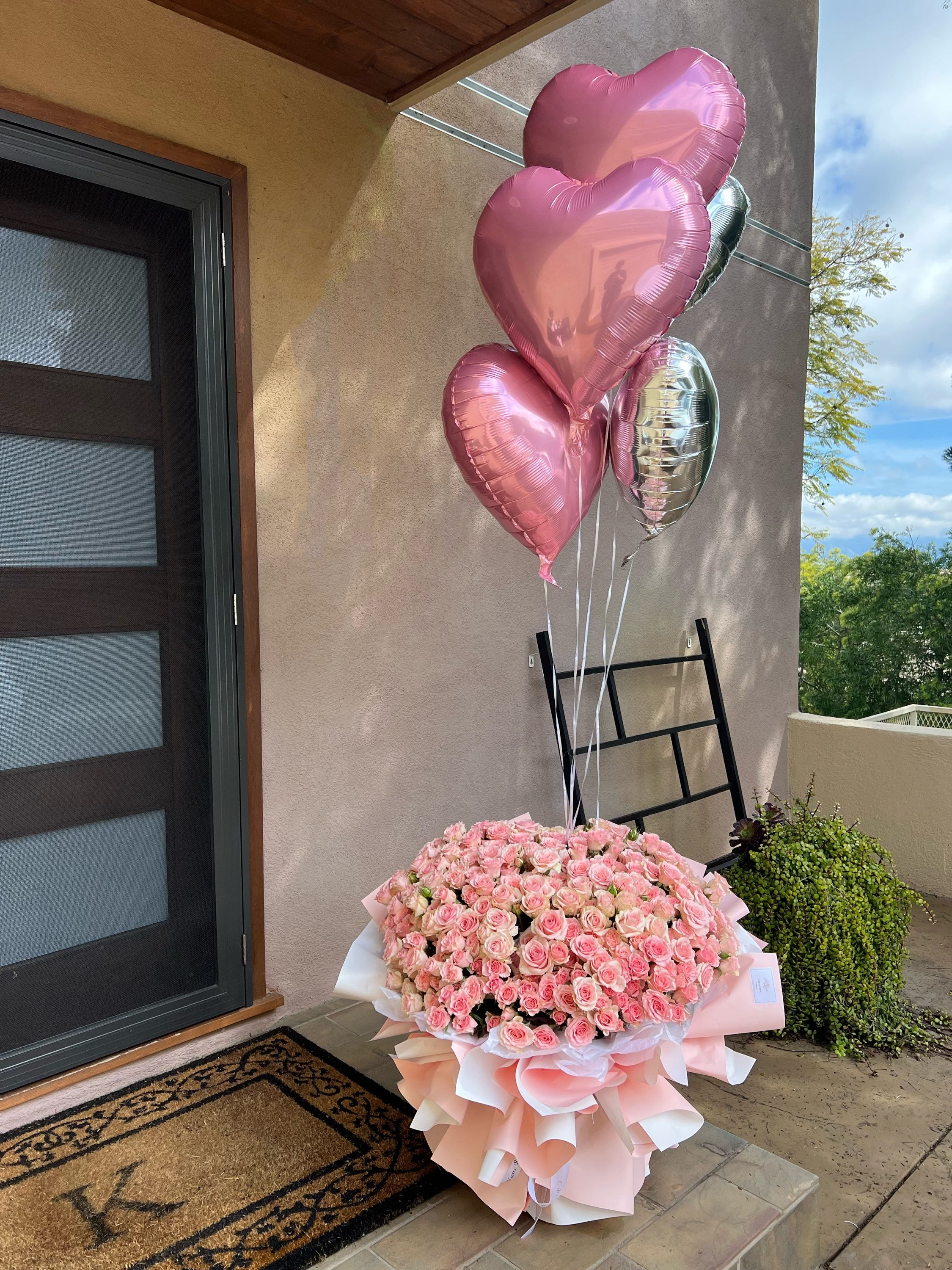 Imported Lullaby Mini Roses (Large)