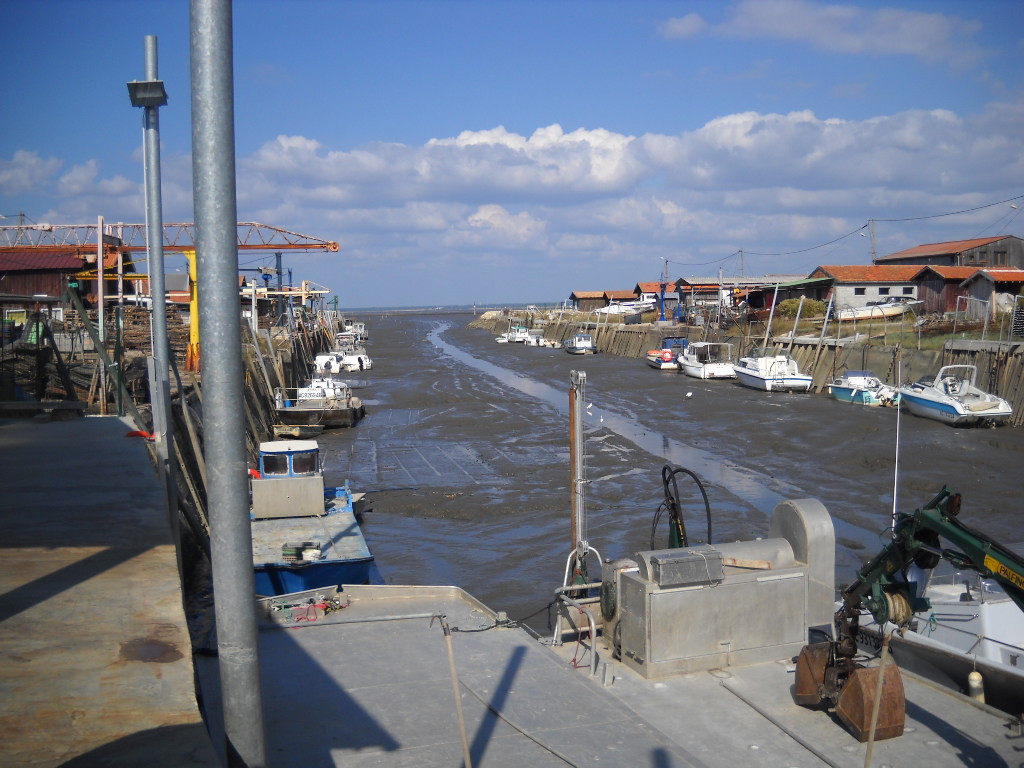 Marée basse au port