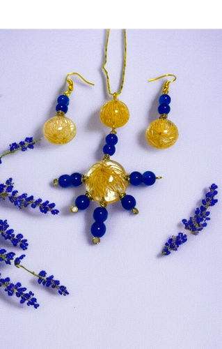 Pendant & Earrings Set for Women – Beaded Floral Jewelry | Floral Flash | Smarva 
