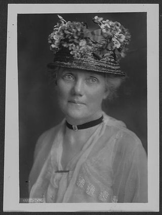 Dora Lewis