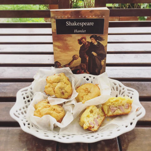 Decisione con würstel e formaggio