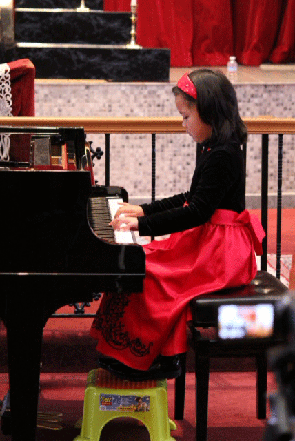 Allyson-recital11.gif