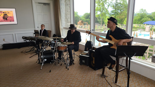 A Specialty Ensemble Delivering Unique and Memorable Performances at an Awards Night