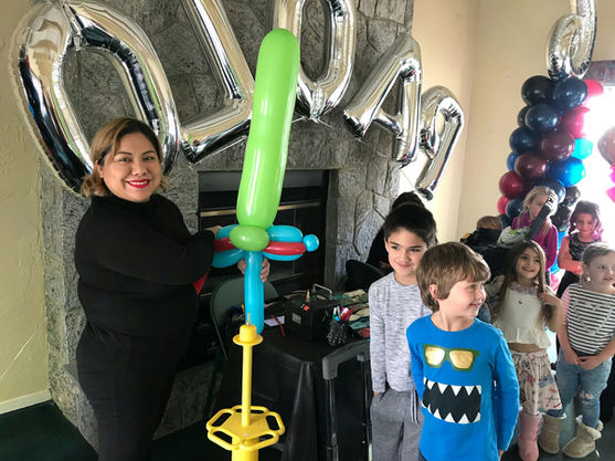 Balloon Twisting for parties