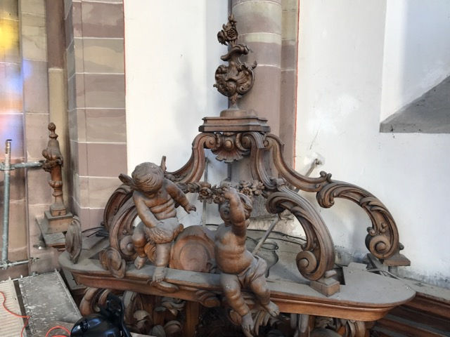 Chapiteau avant nettoyage