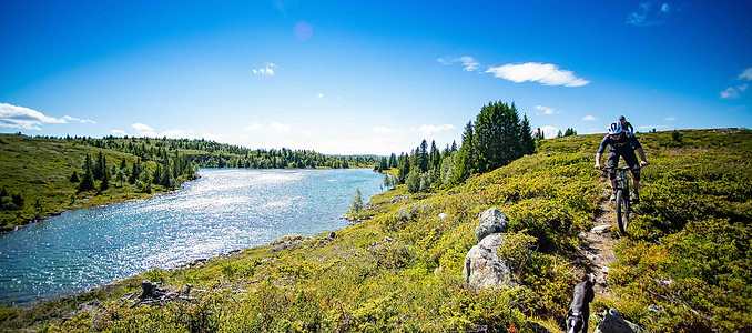 Nesbyen Lancaster Tirpitz-3.jpeg