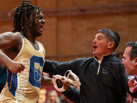 Collingswood wrestling upsets conference rival Paulsboro in thrilling fashion