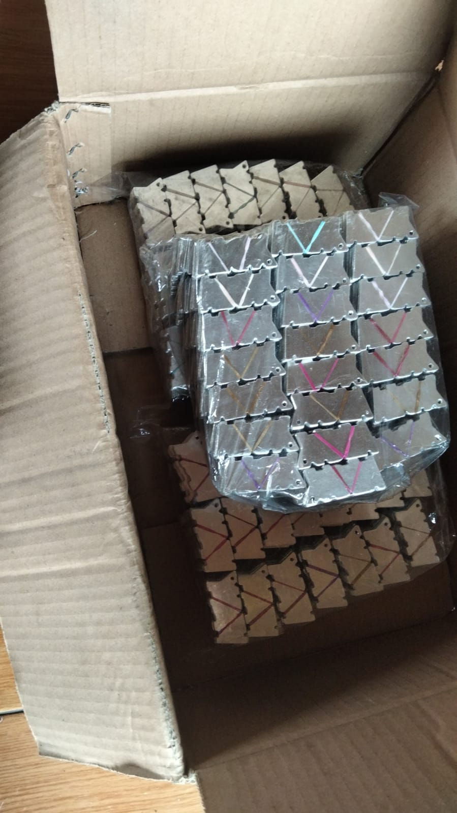 Produk Plat dengan mesin Punch