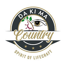 Ihr wünscht euch eine Hochzeit mit Persönlichkeit, Herz und einer außergewöhnlichen Atmosphäre? DAKIMA Country Wedding bietet euch eine besondere Eventlocation für eure Hochzeit. Hier stehen eure Liebe, eure Wünsche und das gemeinsame Feiern im Mittelpunkt. Genießt euren großen Tag mit allen Sinnen und schafft Erinnerungen, die euch ein Leben lang begleiten.