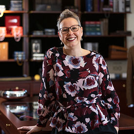 Ob Braut, Bräutigam oder Gast – bei Eva Schönherr finden Sie das perfekt sitzende Kleidungsstück. Besuchen Sie uns auf der Your Wedding Party in Fulda und erleben Sie hochwertige Handwerkskunst und individuelle Beratung.