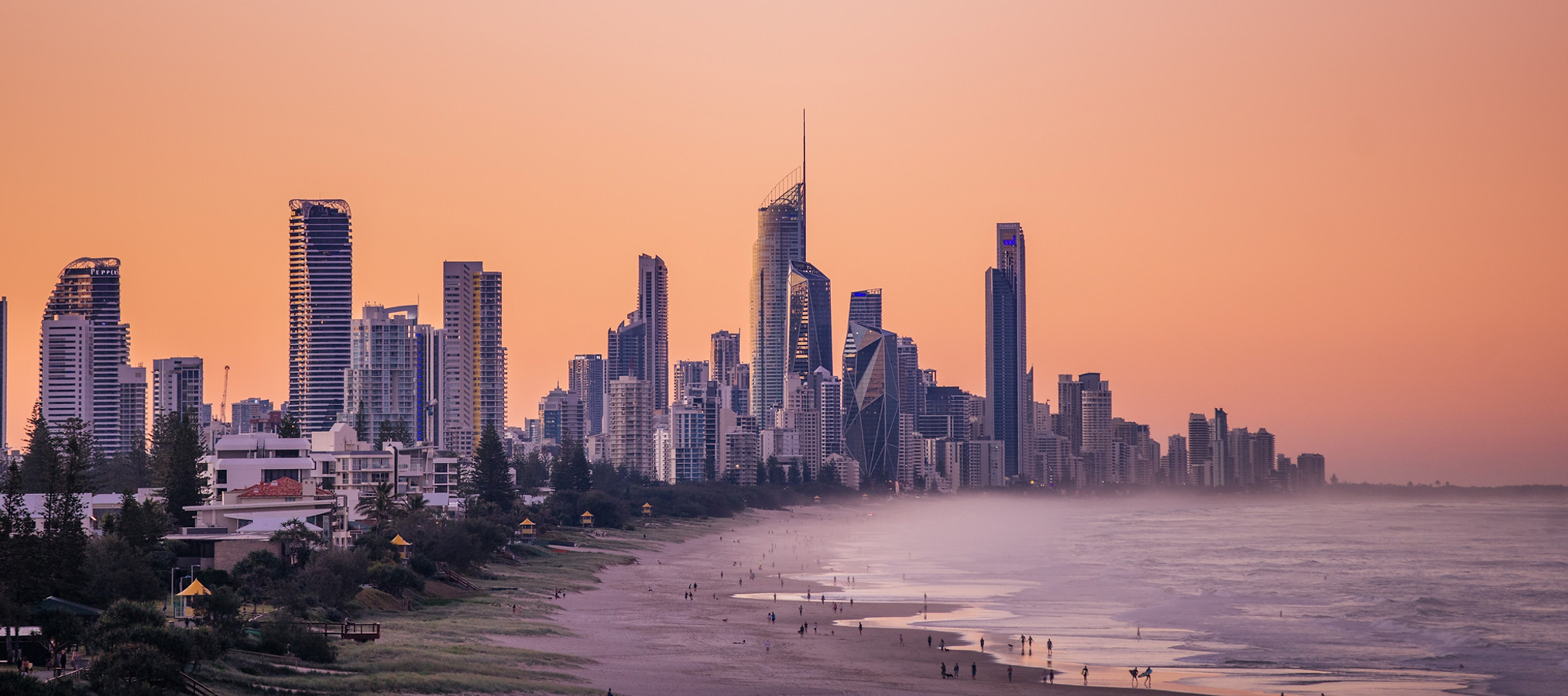 city-of-gold-coast-ZbDobfUyz4k-unsplash.