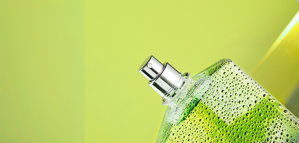 Fragancia verde refrescante en frasco de vidrio