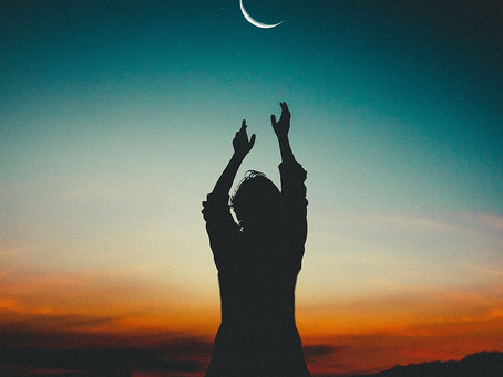 El nuevo tiempo no se anuncia afuera: despierta adentro.