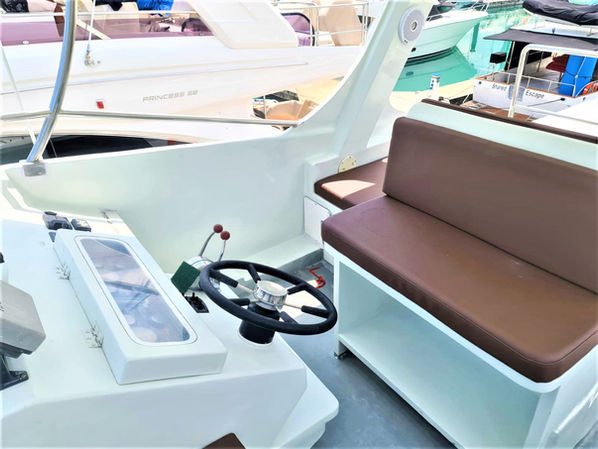 SGYacht for Yacht Charter