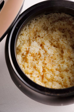 『OVAL』で炊いた、付け合わせるバターライス