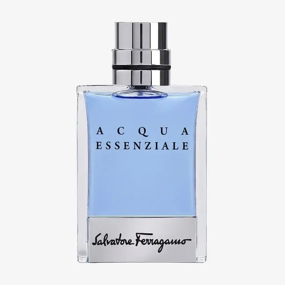 Flacon Salvatore Ferragamo Acqua Essenziale bleu ciel rectangulaire, bouchon chrome cannelé, base argentée signature