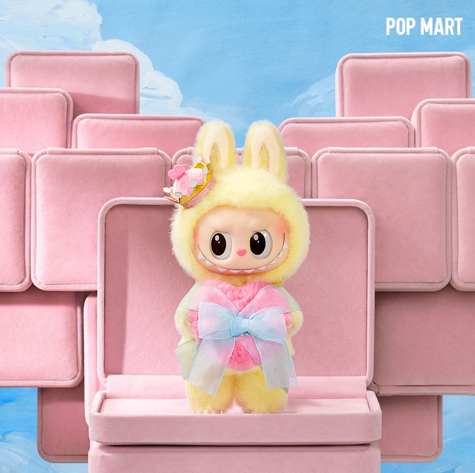 縮圖：【韓國】POP MART-Labubu THE MONSTERS Let's Checkmate Queen Keyring 🩷皇后粉色心心匙扣『限量代購』