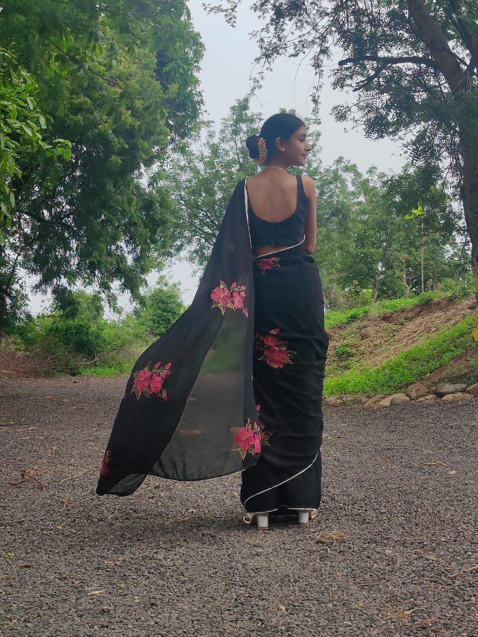 Thumbnail: Black Pure Georgette Floral Saree