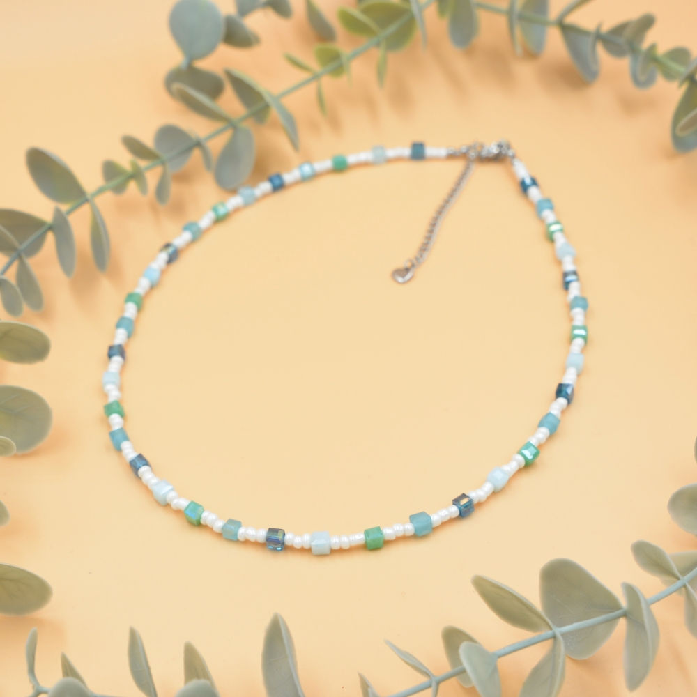 Κολιέ με Γαλάζιες και Πράσινες Κρυστάλλινες Χάντρες