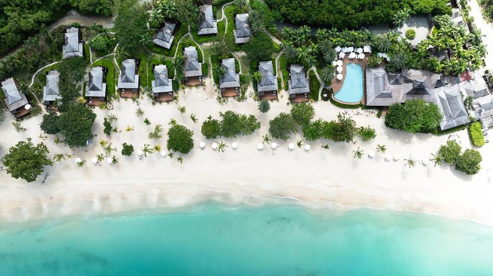 Veduta aerea dei bungalow in spiaggia del resort in Antigua