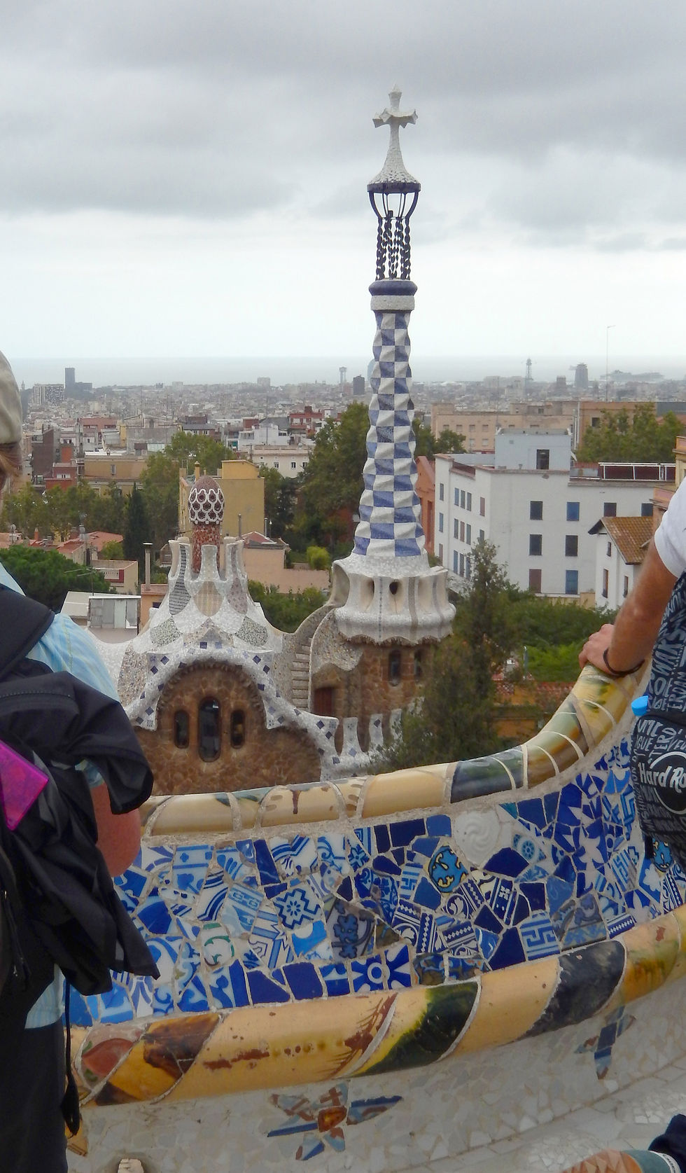 guell tile view