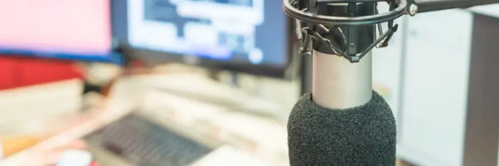 MICRO DE RADIO.webp