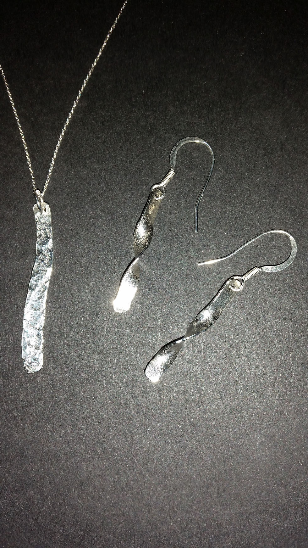 Silver twist pendant & earrings