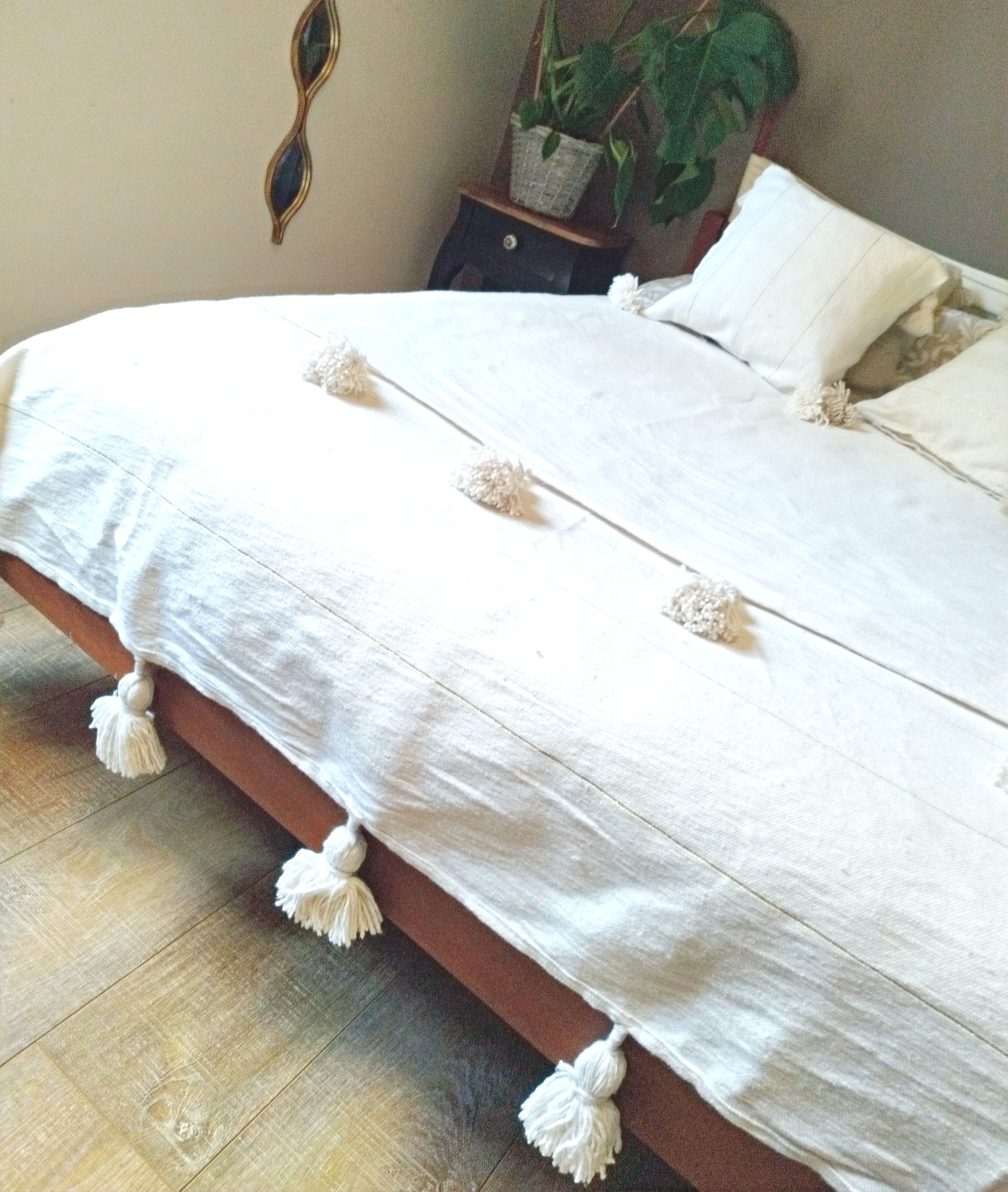 Couverture pompons ligne argentées