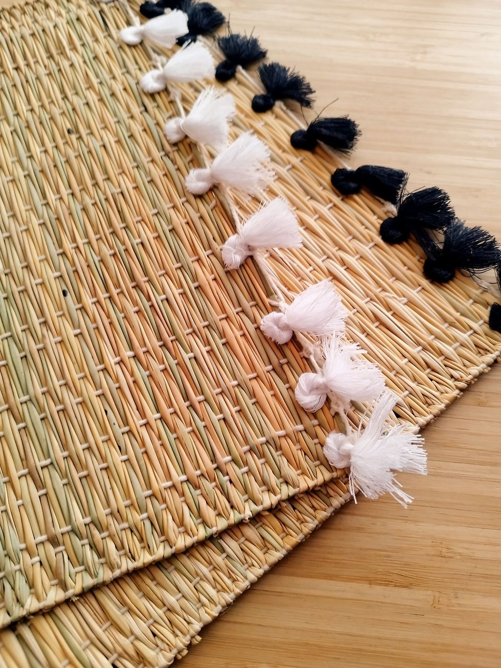 Miniature : Set de table en osier avec pompons